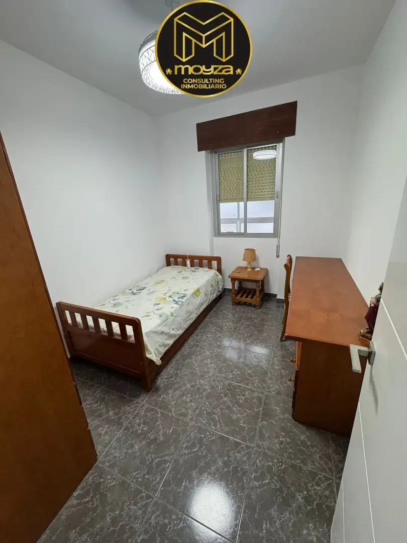 Appartamento con terrazza in affitto a Hospital, imagen 13