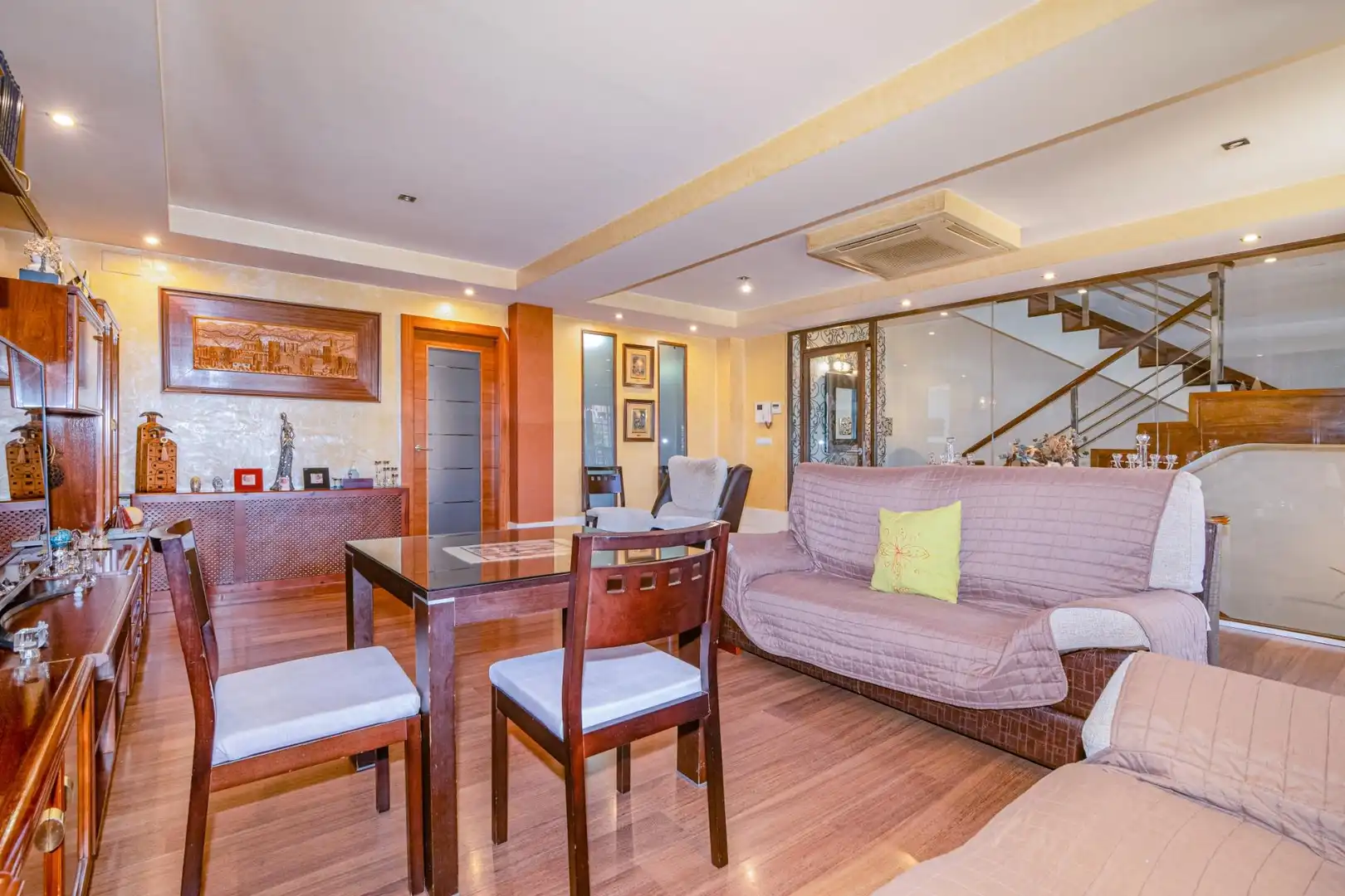 Living room of Detached homes for sale in Granada  with Air Conditioner, Terrace and Furnished