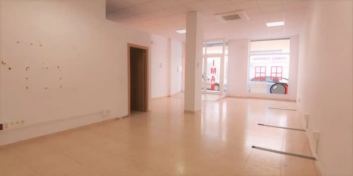 Business premises to rent in Carrer Carrer Pau Casals, imagen 5