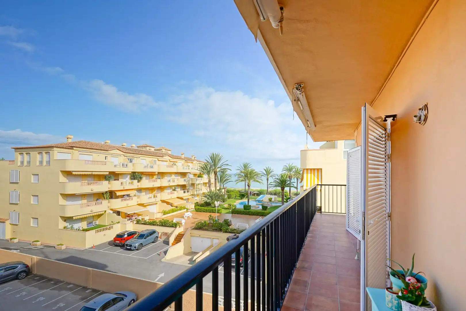 Vista exterior de Apartament en venda en Dénia amb Aire condicionat, Terrassa i Piscina