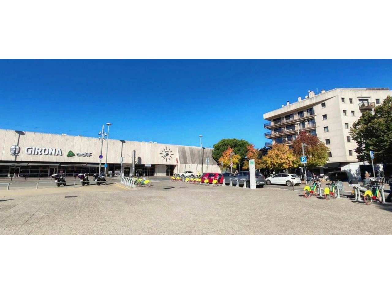 Exterior view of Flat for sale in Girona Capital  with Air Conditioner, Heating and Parquet flooring