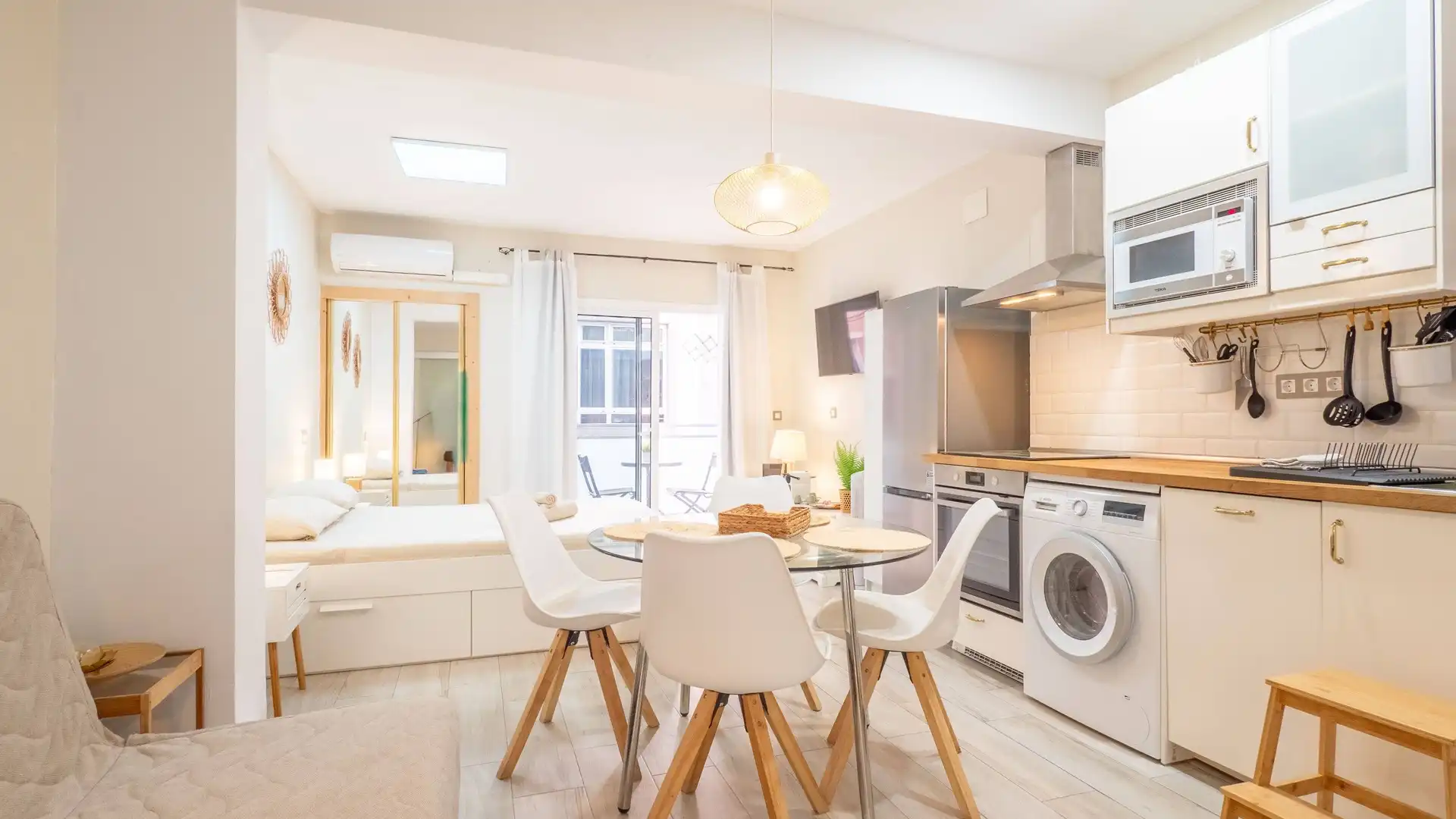 Study for rent in Calle BERNARDO DE LA TORRE, Santa Catalina - Canteras