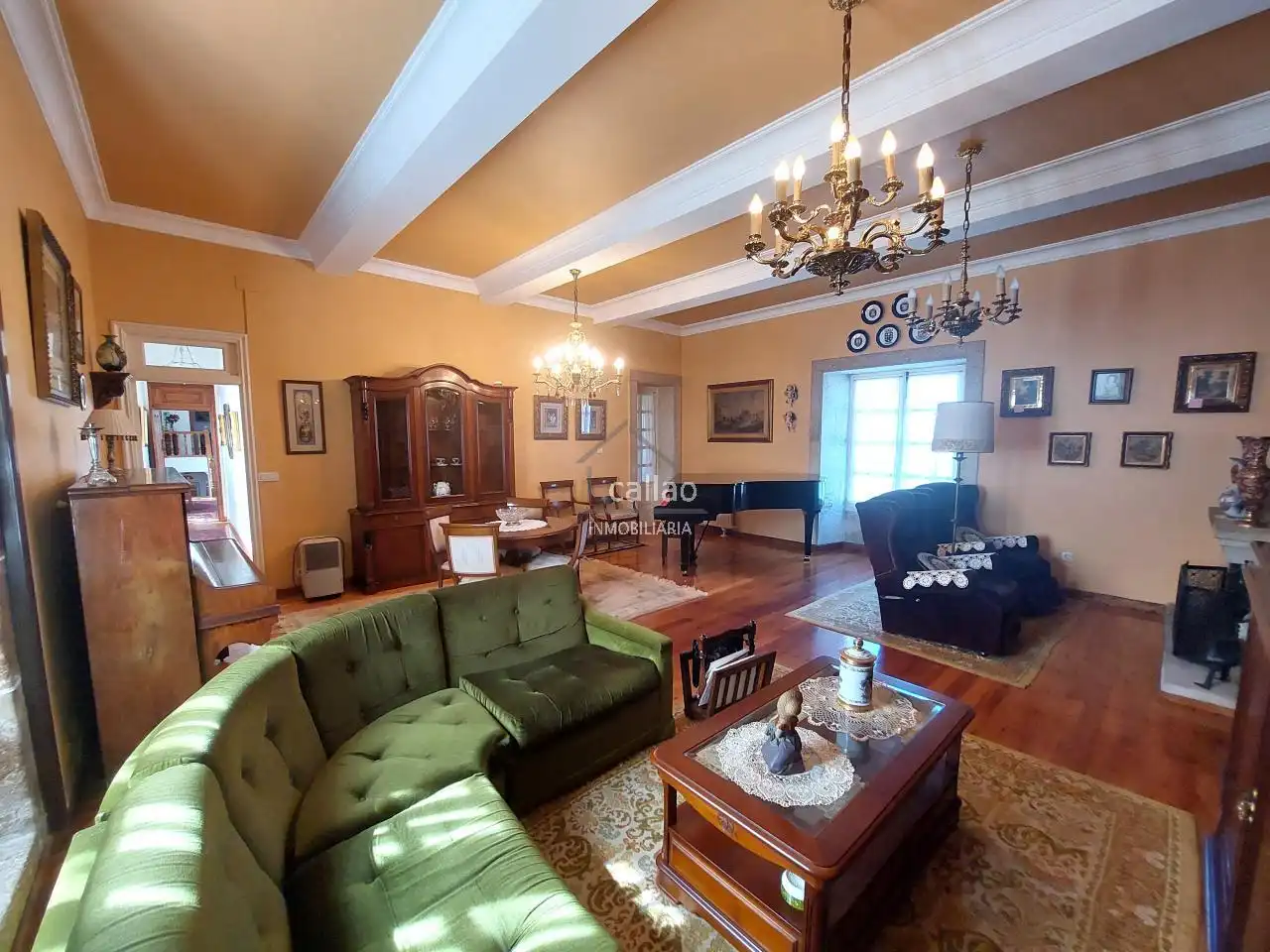 Sala de estar de Casa o chalet en venta en Narón con Calefacción, Jardín privado y Piscina
