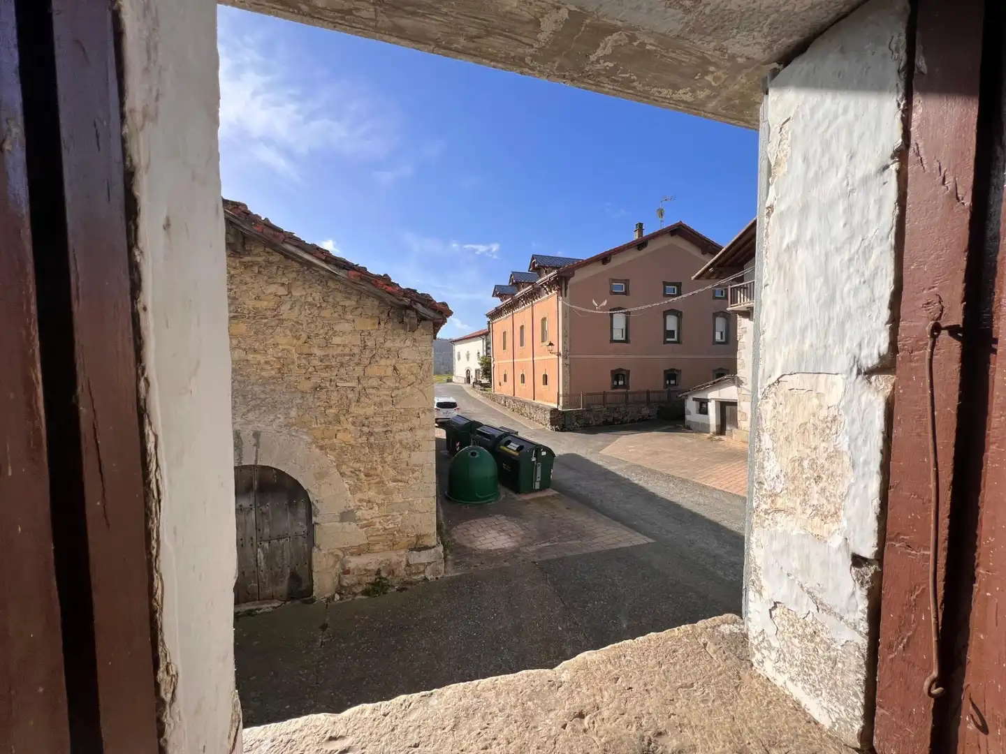Vista exterior de Casa o xalet en venda en Anue amb Jardí privat i Traster