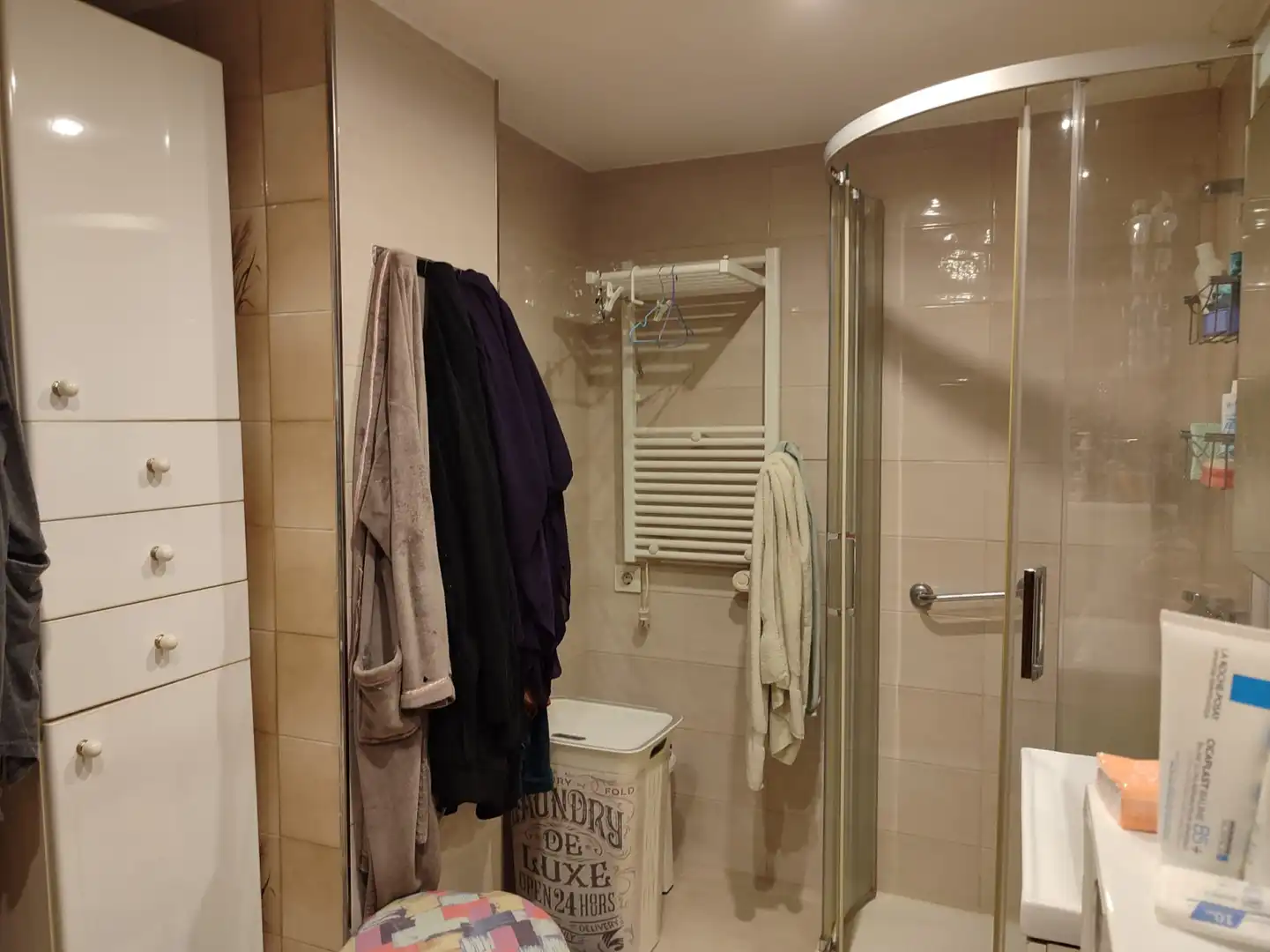 Bathroom of Flat for sale in Oviedo   with Heating
