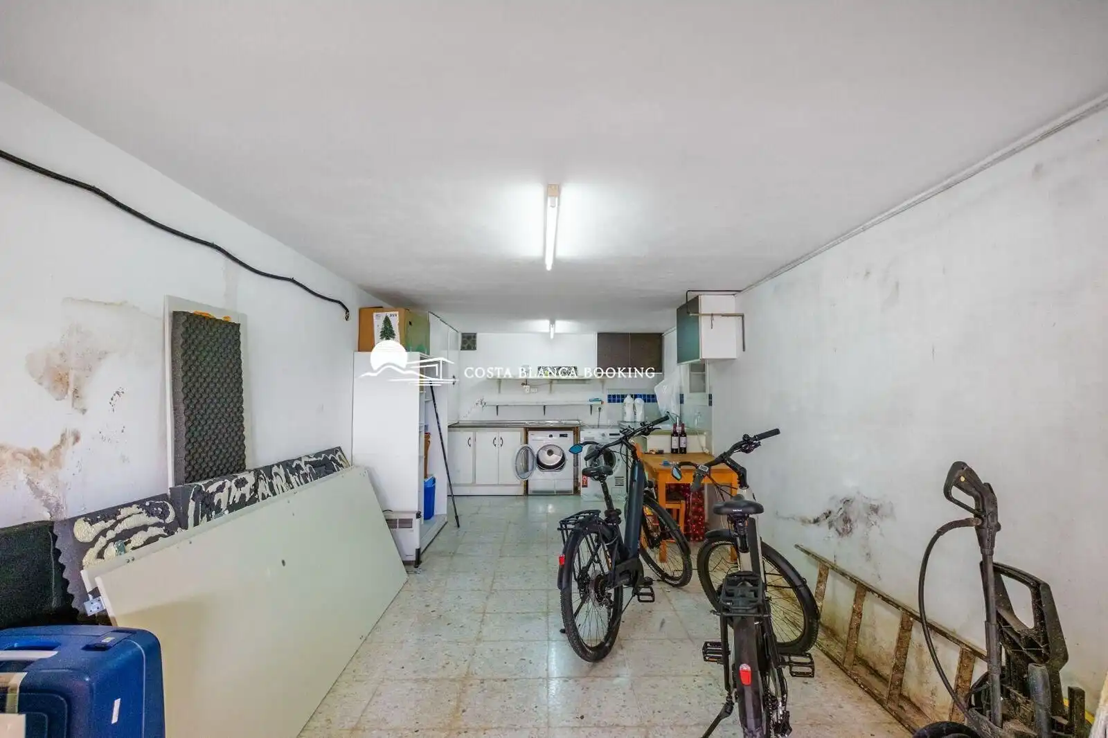 Casa o chalet en venta en L'Alfàs del Pi con Terraza, Trastero y Piscina