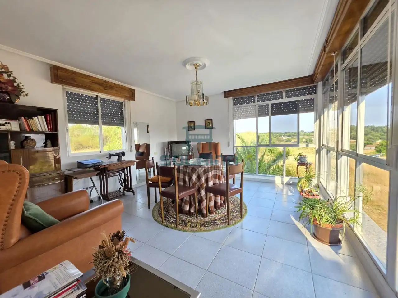 Sala de estar de Casa o chalet en venta en Xunqueira de Ambía con Calefacción, Jardín privado y Balcón