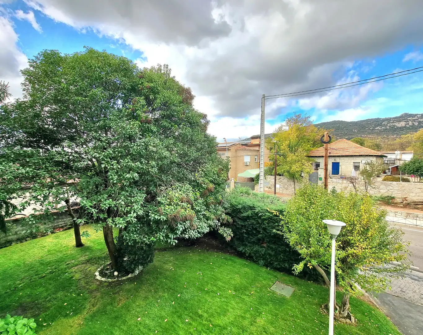 Garten von Wohnung zum Verkauf in Hoyo de Manzanares mit Abstellraum, Balkon und Gemeinschaftspool