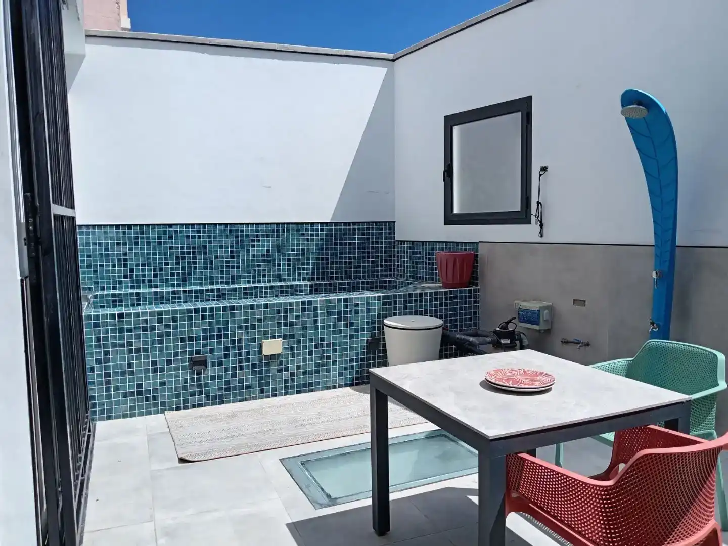 Terrassa de Casa adosada en venda en Las Palmas de Gran Canaria amb Jardí privat, Piscina i Moblat