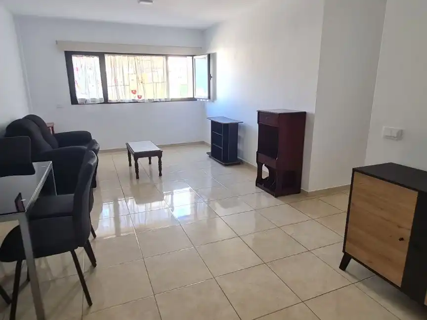 Sala d'estar de Pis de lloguer en San Cristóbal de la Laguna amb Moblat, Forn i Rentadora