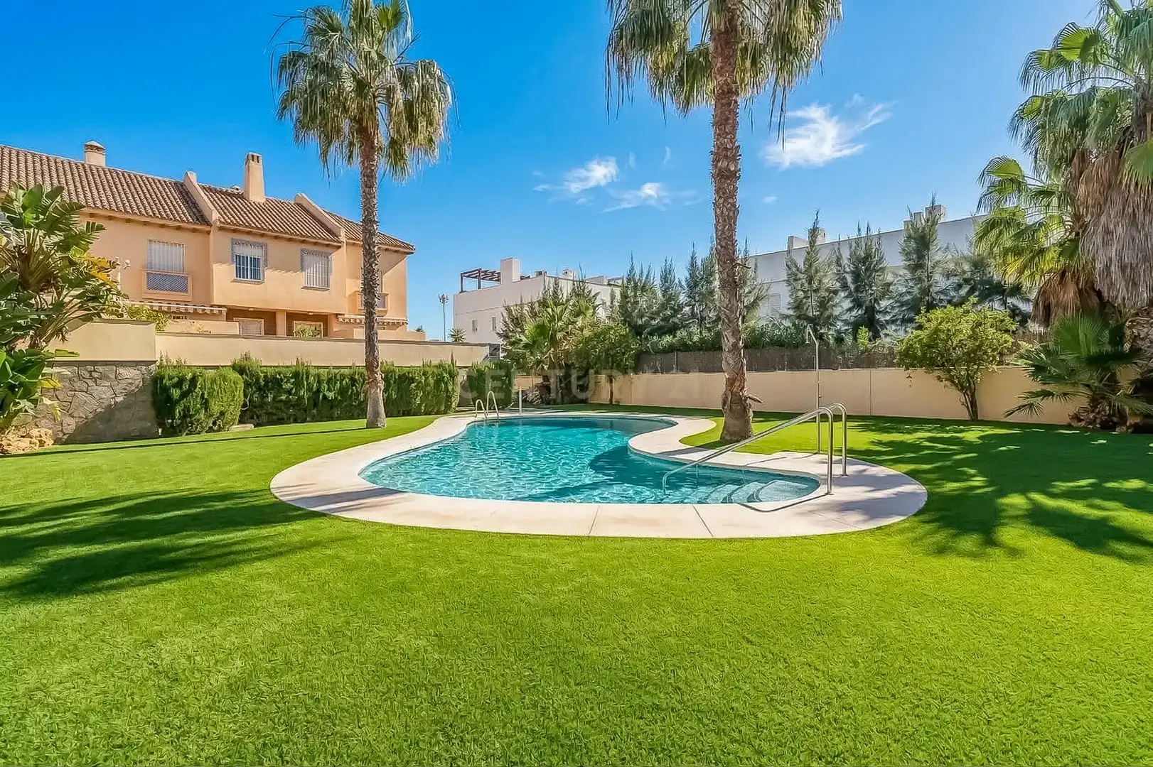 Piscina de Casa adosada en venta en Mijas con Aire acondicionado, Jardín privado y Trastero