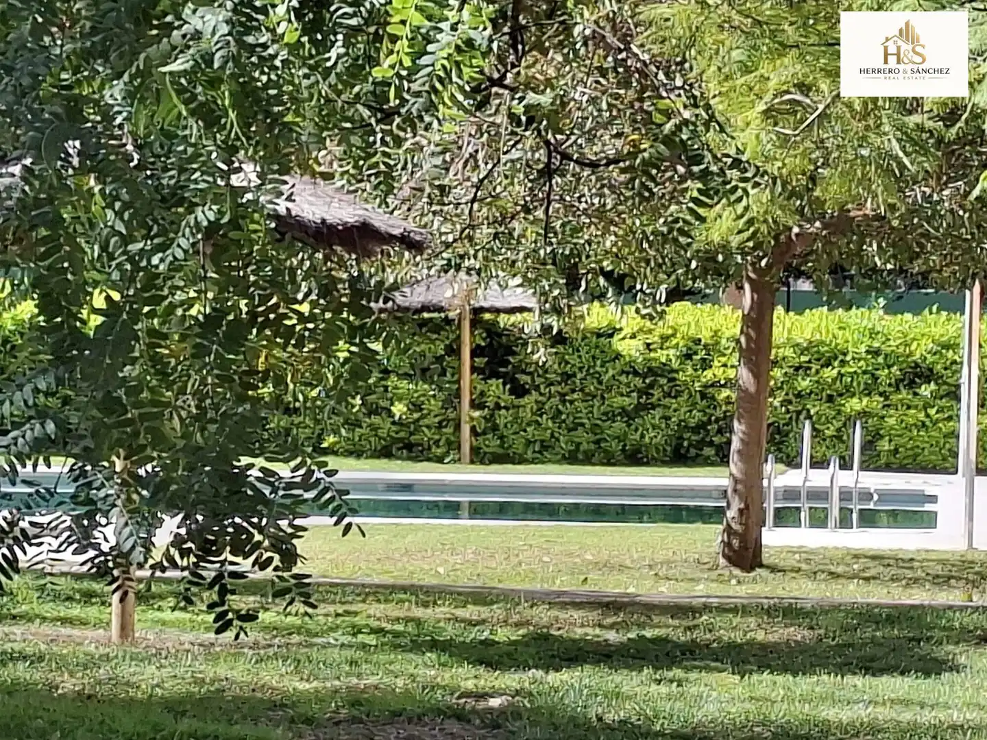 Piscina de Pis en venda en Alicante / Alacant amb Aire condicionat, Balcó i Piscina comunitària