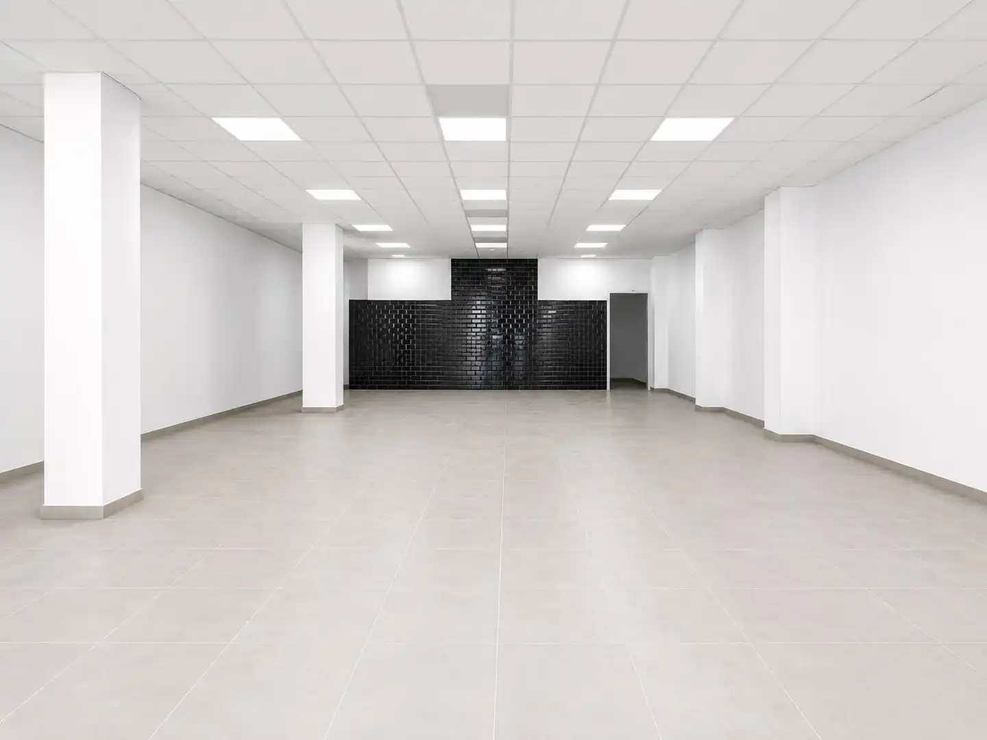Local comercial en venda a Calle Olmo