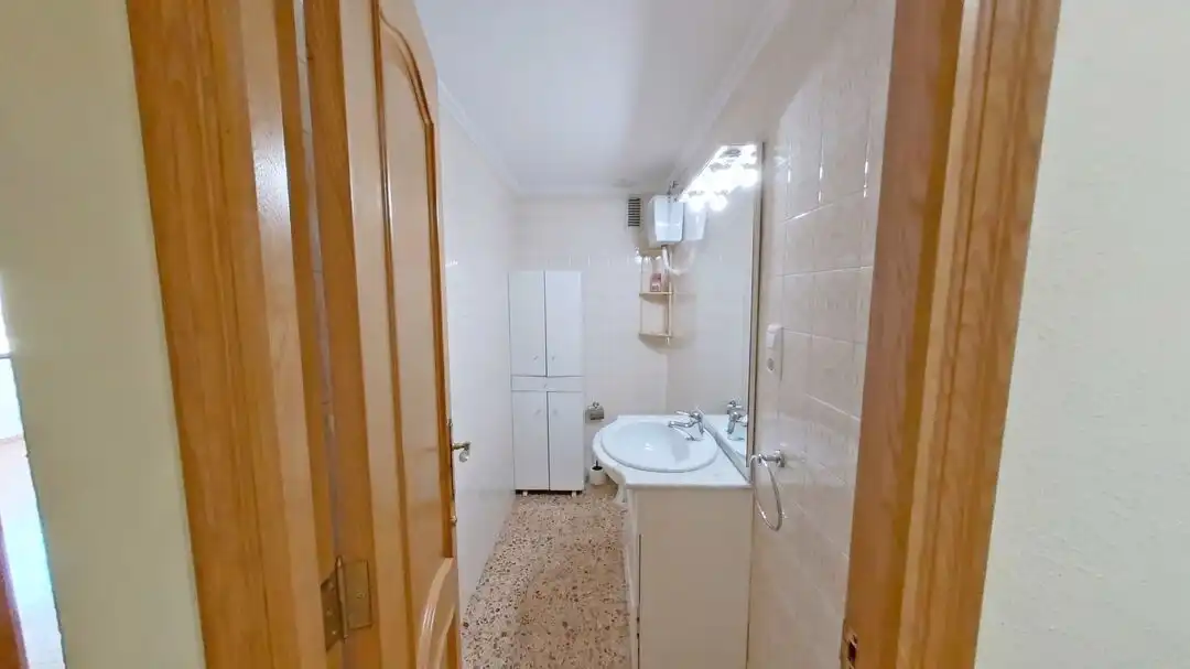 Bathroom of Flat for sale in Gandia  with Terrace and Storage room