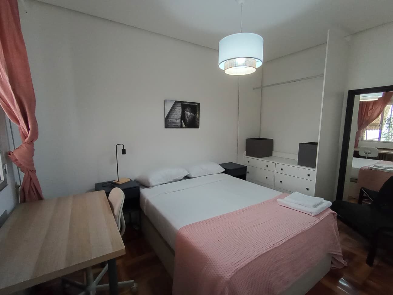 Habitación de Piso para compartir en  Madrid Capital con Aire acondicionado, Calefacción y Amueblado