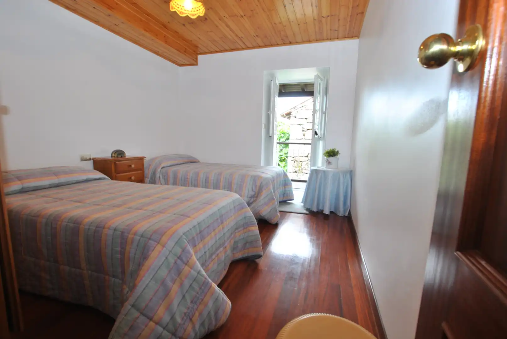 Habitación de Casa adosada en venta en A Arnoia con Terraza, Trastero y Horno