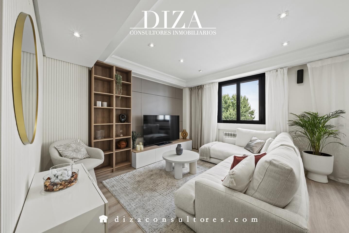 Living room of Duplex to rent in  Madrid Capital  with Air Conditioner, Heating and Terrace