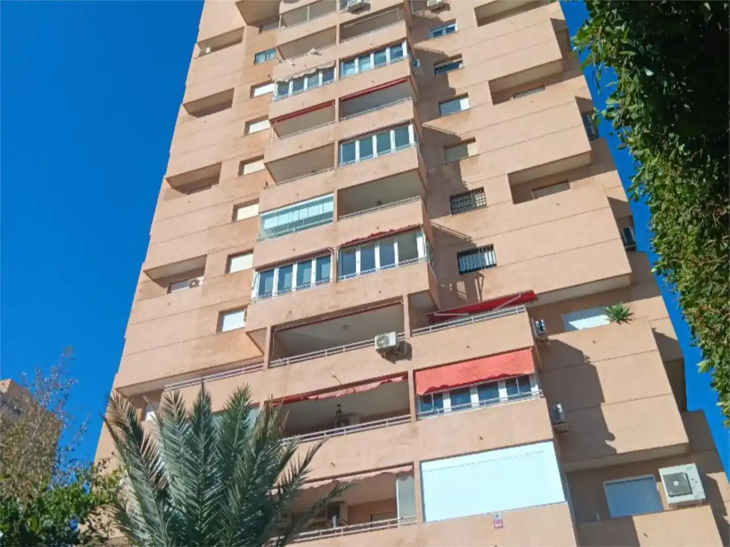 Vista exterior de Piso en venta en Roquetas de Mar con Piscina y Amueblado
