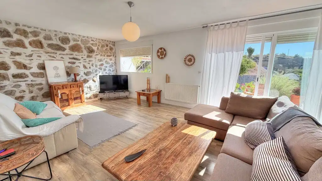 Sala d'estar de Finca rústica en venda en Vélez-Málaga amb Aire condicionat, Jardí privat i Terrassa