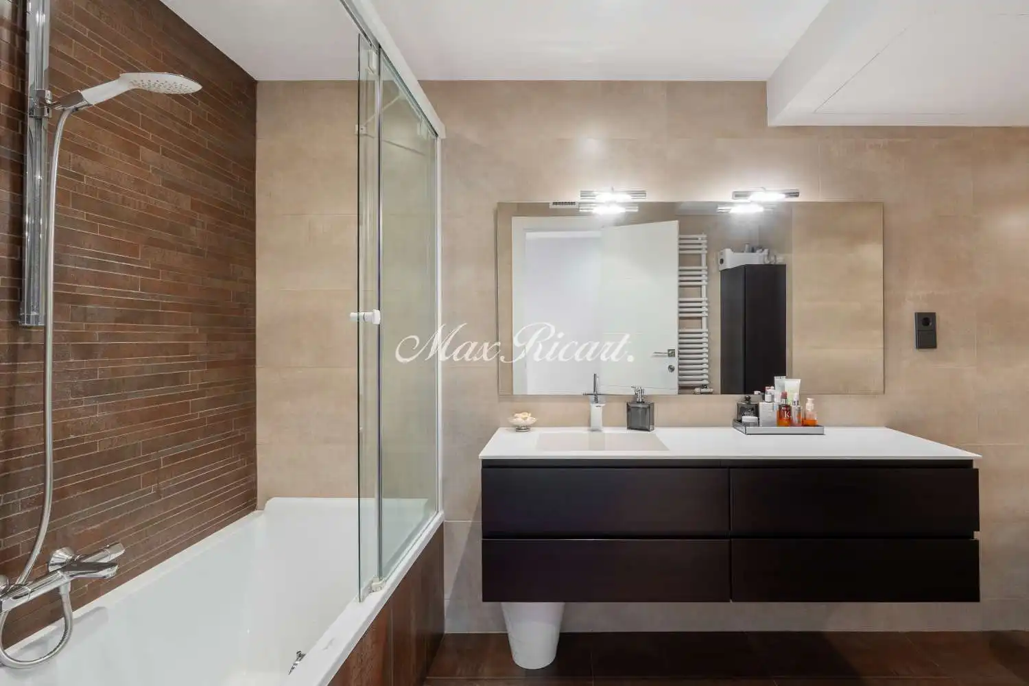 Bathroom of Houses for rent in Sant Just Desvern  with Air Conditioner, Heating and Terrace