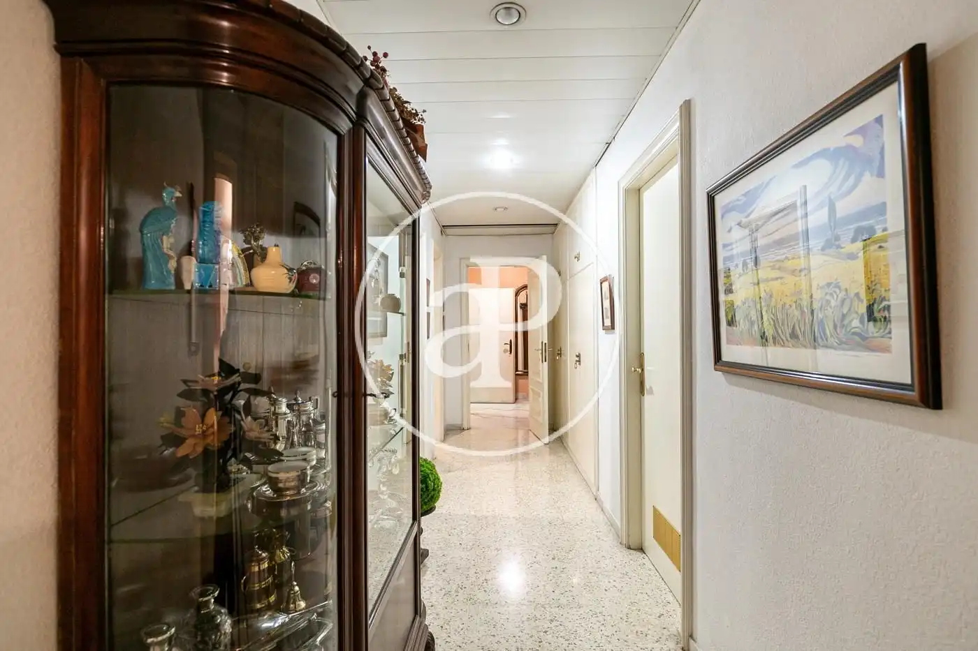 Einfamilien-Reihenhaus zum Verkauf in Barcelona mit Klimaanlage, Heizung und Privatgarten