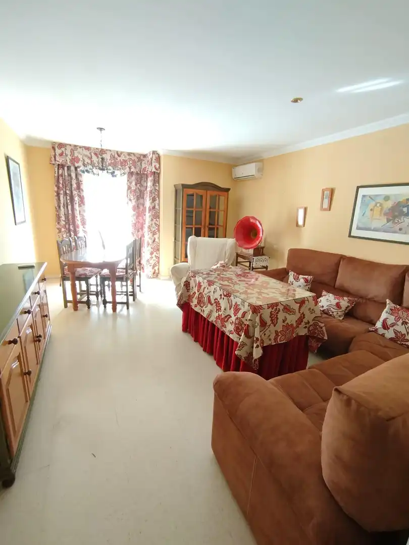 Flat with lift for sale in Oeste