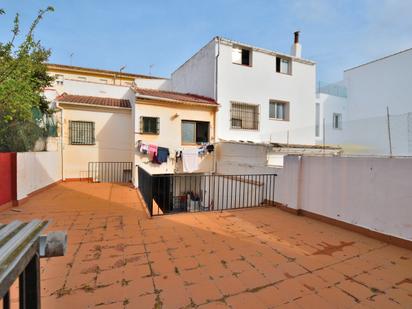 Vista exterior de Casa adosada en venda en Ronda amb Terrassa