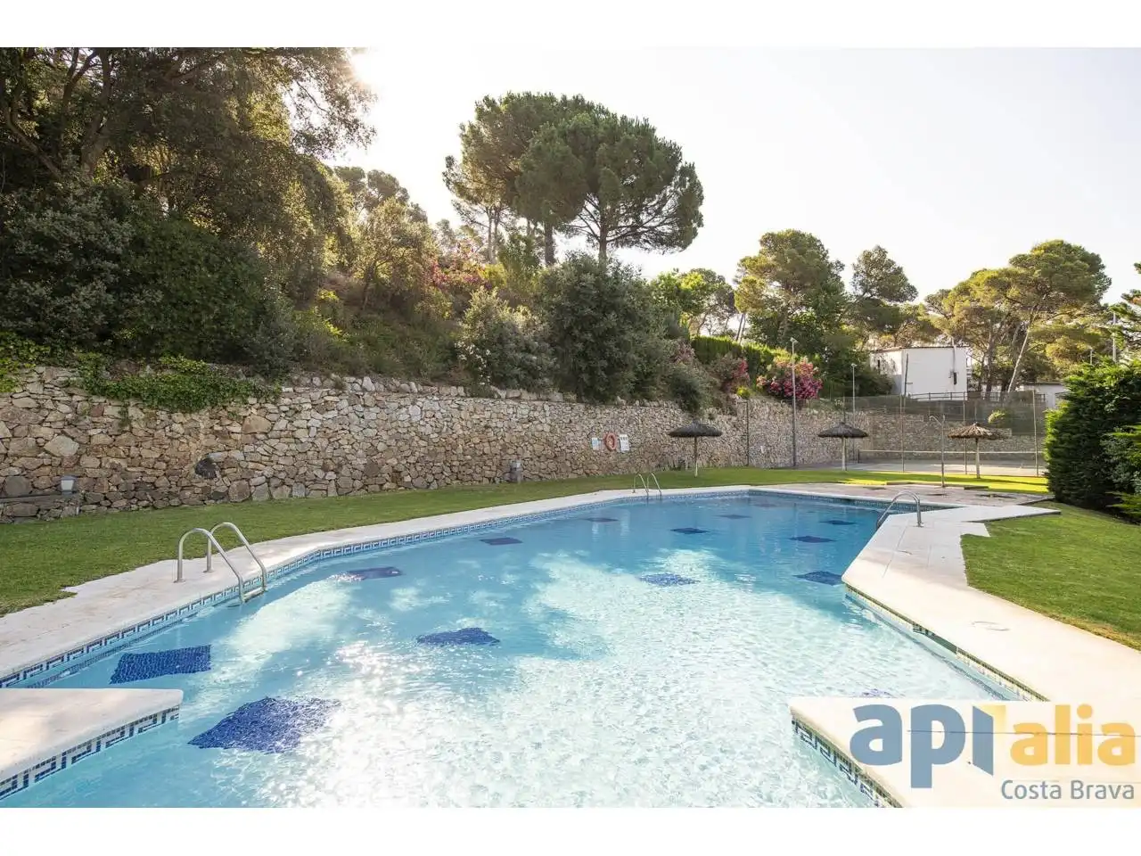 Piscina de Pis en venda en Palafrugell amb Aire condicionat, Calefacció i Terrassa