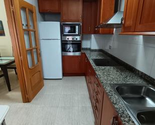 Cuina de Pis de lloguer en Benicarló amb Moblat, Forn i Rentadora