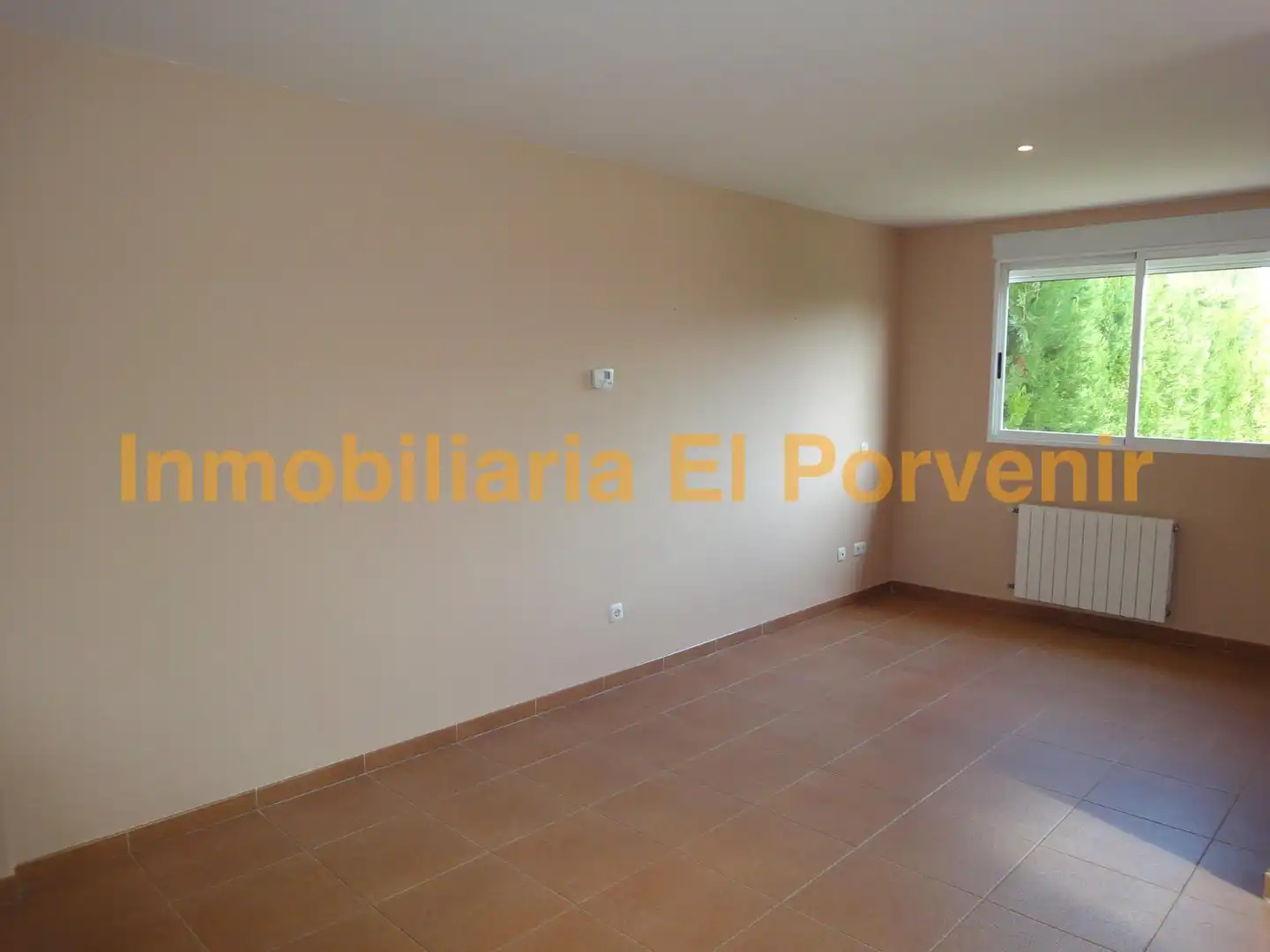 Casa adosada en venta en Torrent con Calefacción, Jardín privado y Terraza