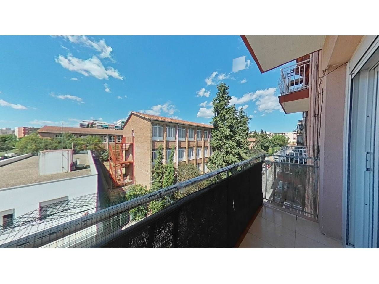 Vista exterior de Piso en venta en Sabadell