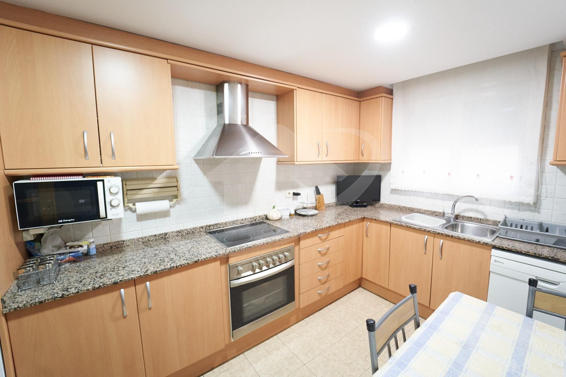Kitchen of Flat for sale in Sabadell  with Air Conditioner, Heating and Parquet flooring