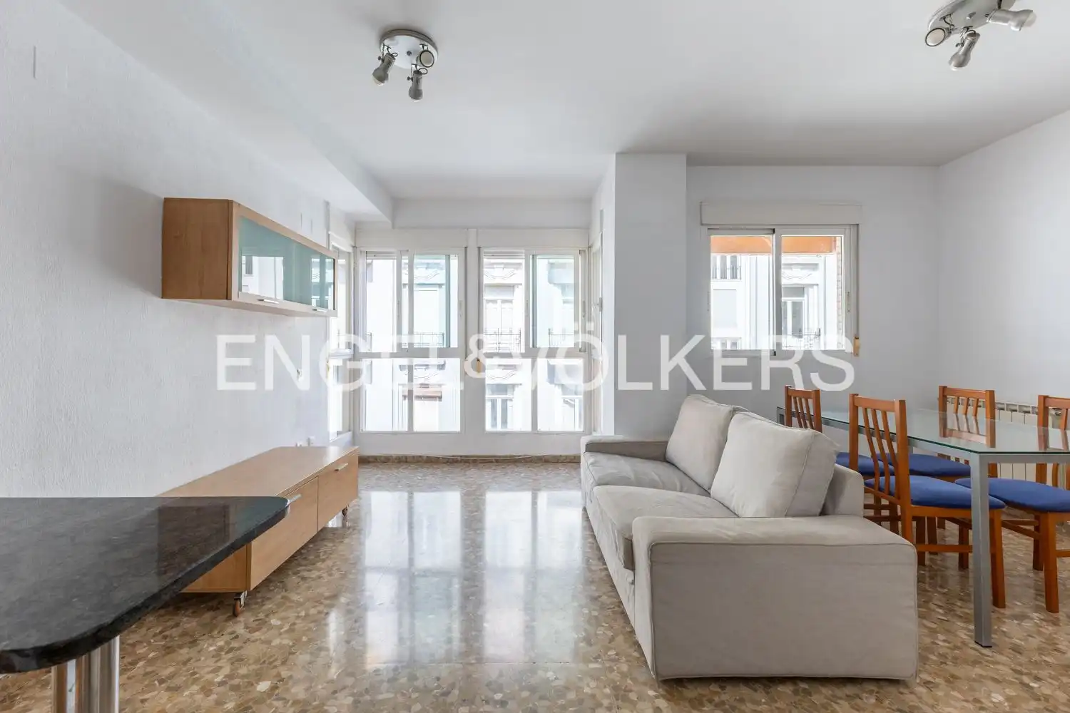 Vista exterior de Piso de alquiler en Valencia con Calefacción