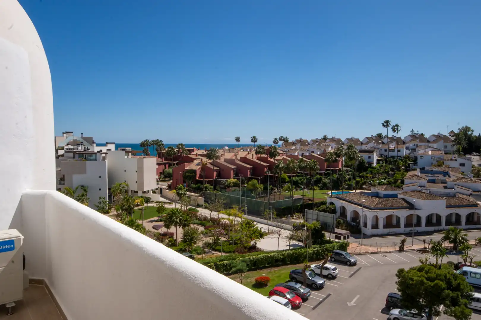 Exterior view of Flat for sale in Estepona  with Air Conditioner, Heating and Terrace
