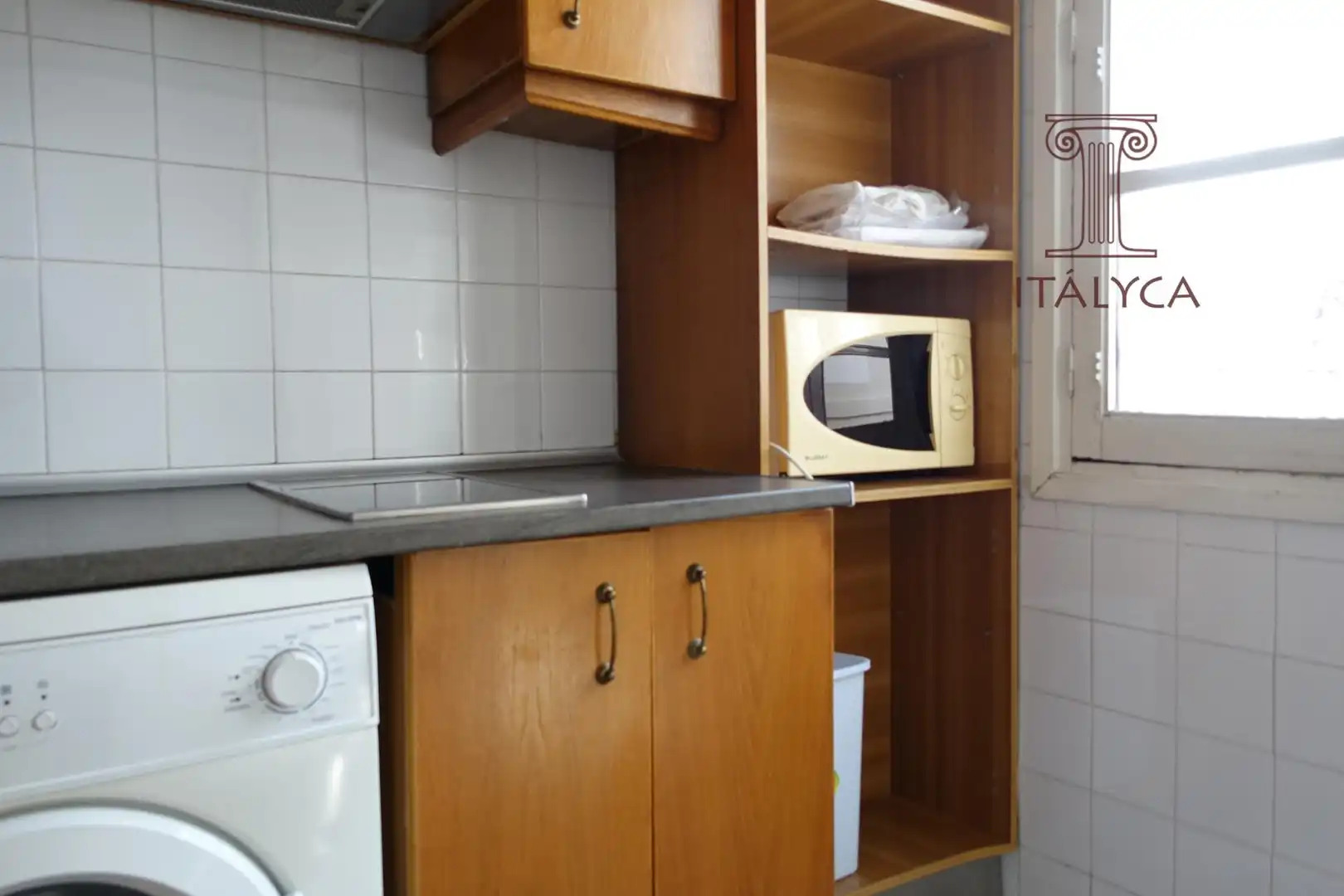 Cuina de Àtic de lloguer en Sevilla amb Terrassa
