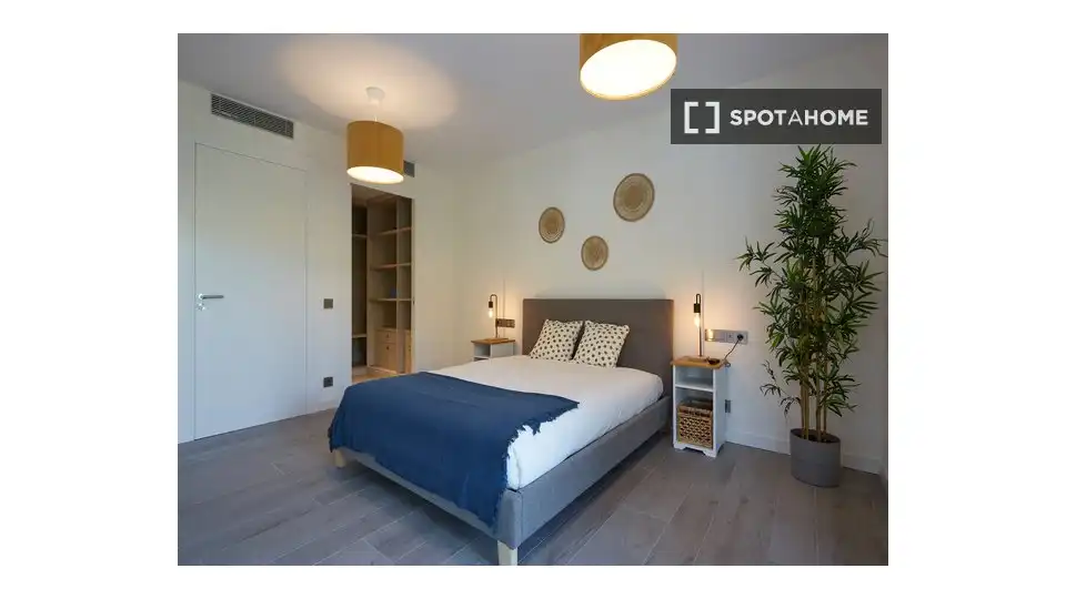 Flat with terrace to rent in Finestrelles, imagen 4