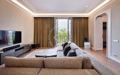 Living room of Flat for sale in  Barcelona Capital  with Air Conditioner and Balcony