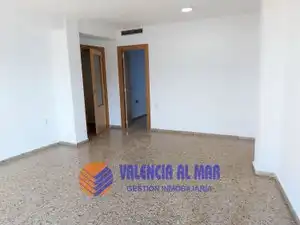 Piso en venta en Valencia con Aire acondicionado, Horno y Balcón