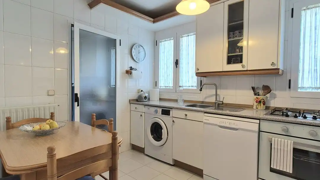 Piso con terraza en venta en Calle del Concejo de Egüés 18, imagen 3