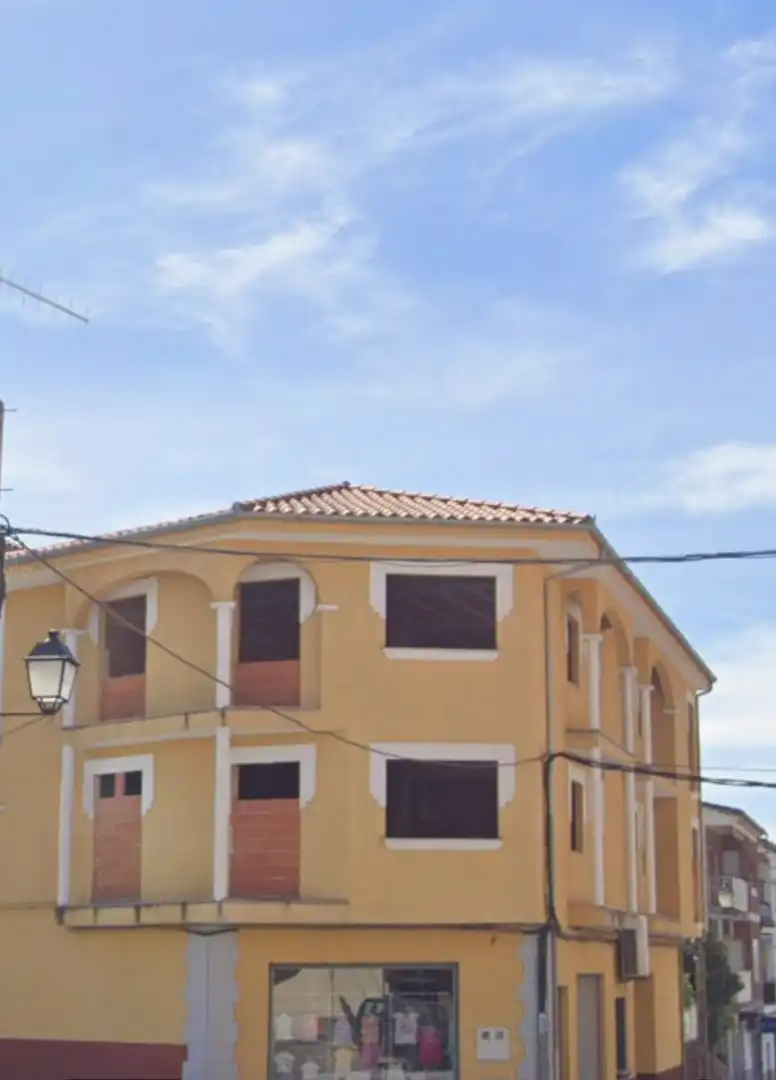 Vista exterior de Pis en venda en Jarandilla de la Vera amb Balcó