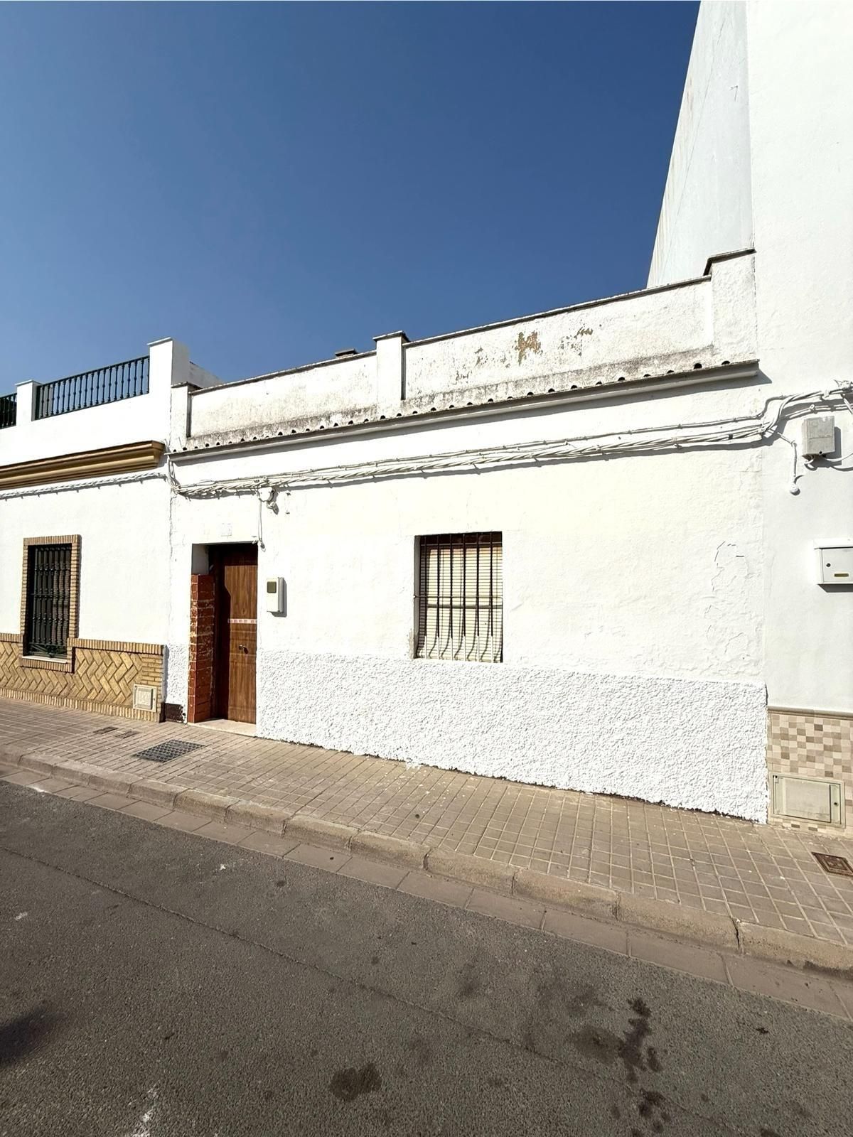 Vista exterior de Casa adosada en venda en Brenes