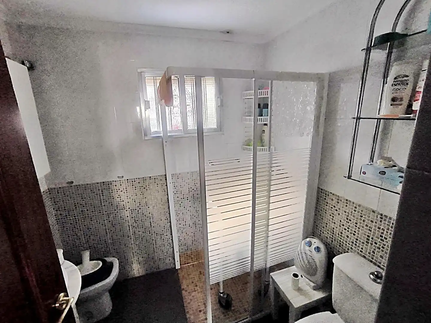 Bany de Casa o xalet en venda en Córdoba amb Aire condicionat, Calefacció i Terrassa