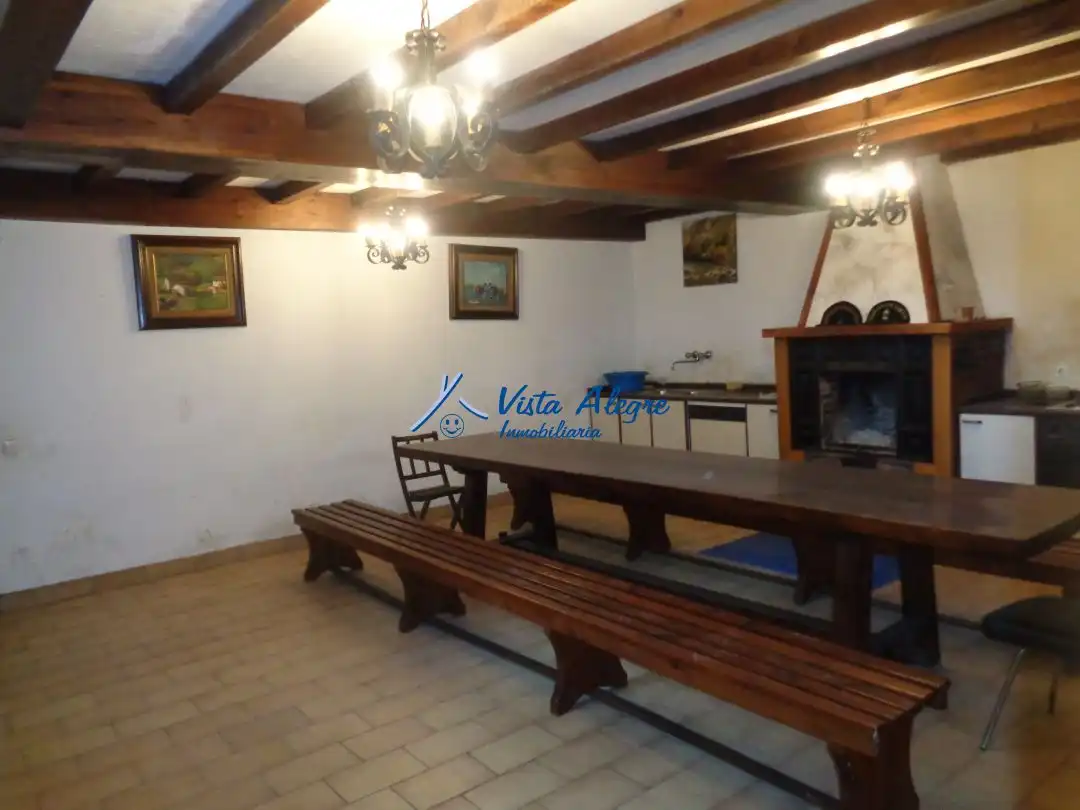 Edificio en venta en Villabuena de Álava / Eskuernaga