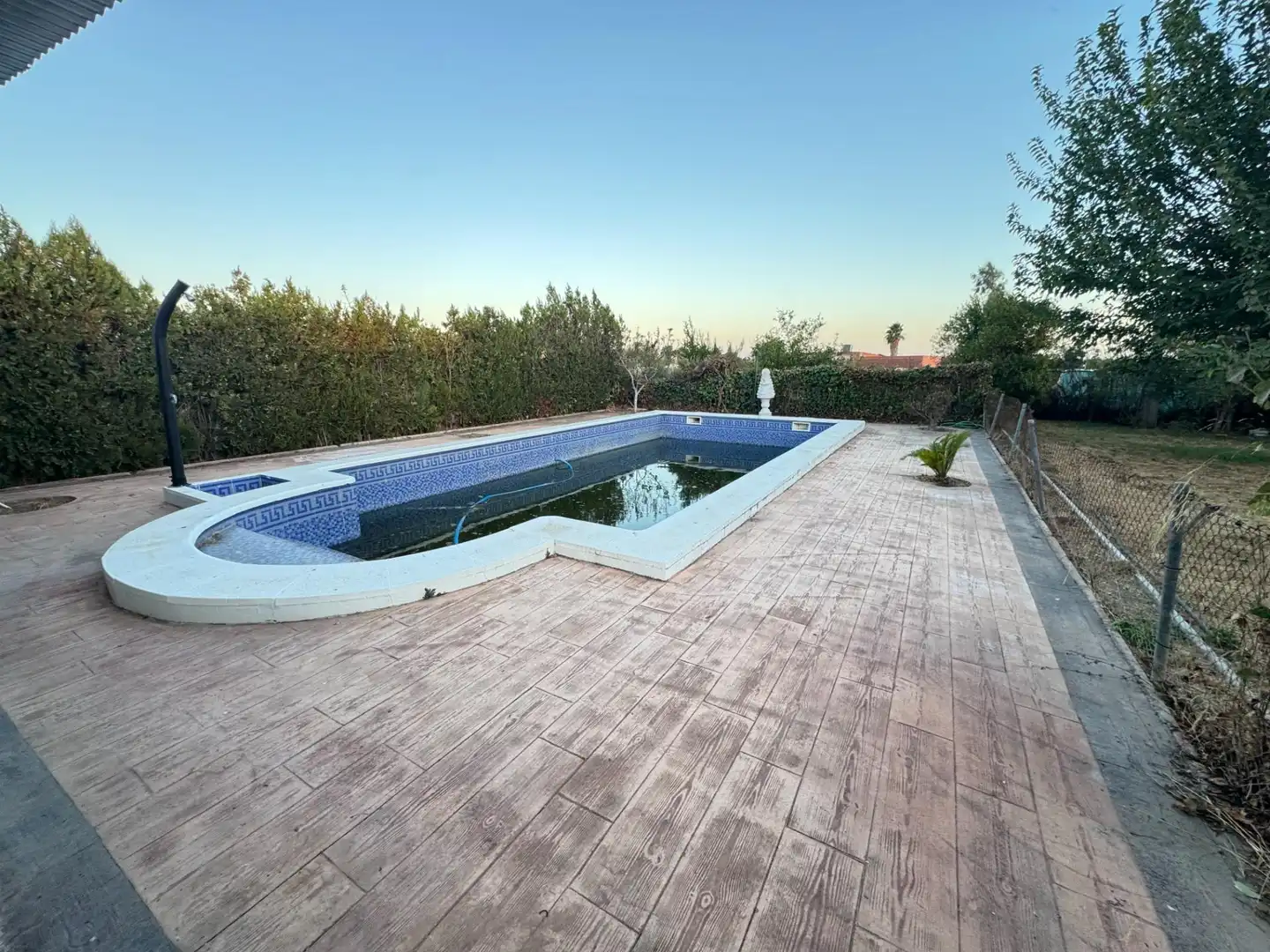 Piscina de Casa o chalet en venta en Los Palacios y Villafranca con Jardín privado, Trastero y Piscina
