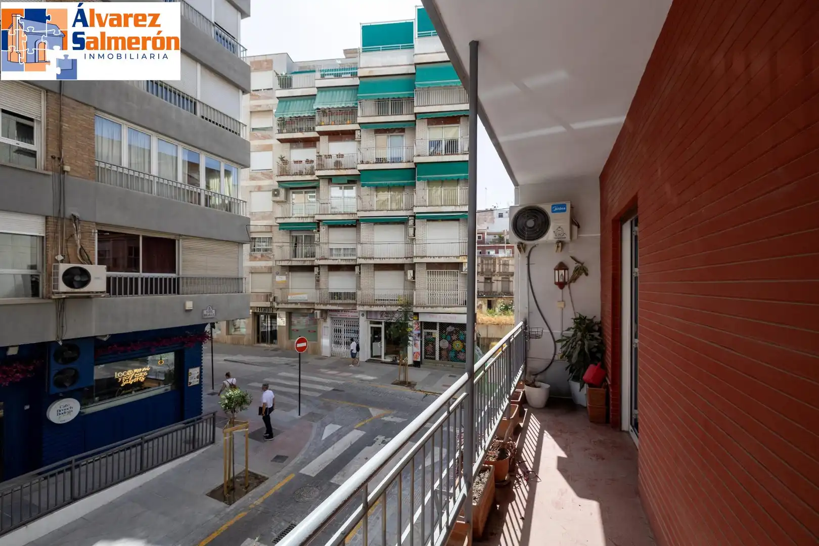 Exterior view of Flat for sale in Granada  with Air Conditioner, Heating and Parquet flooring