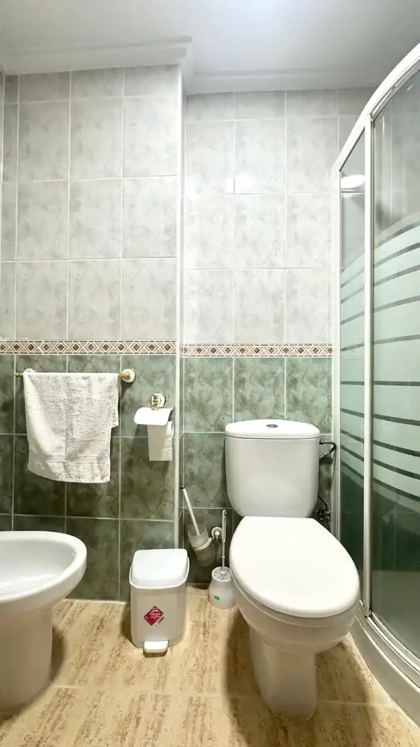 Bathroom of Flat for rent in Torrevieja  with Heating, Furnished and Washing machine