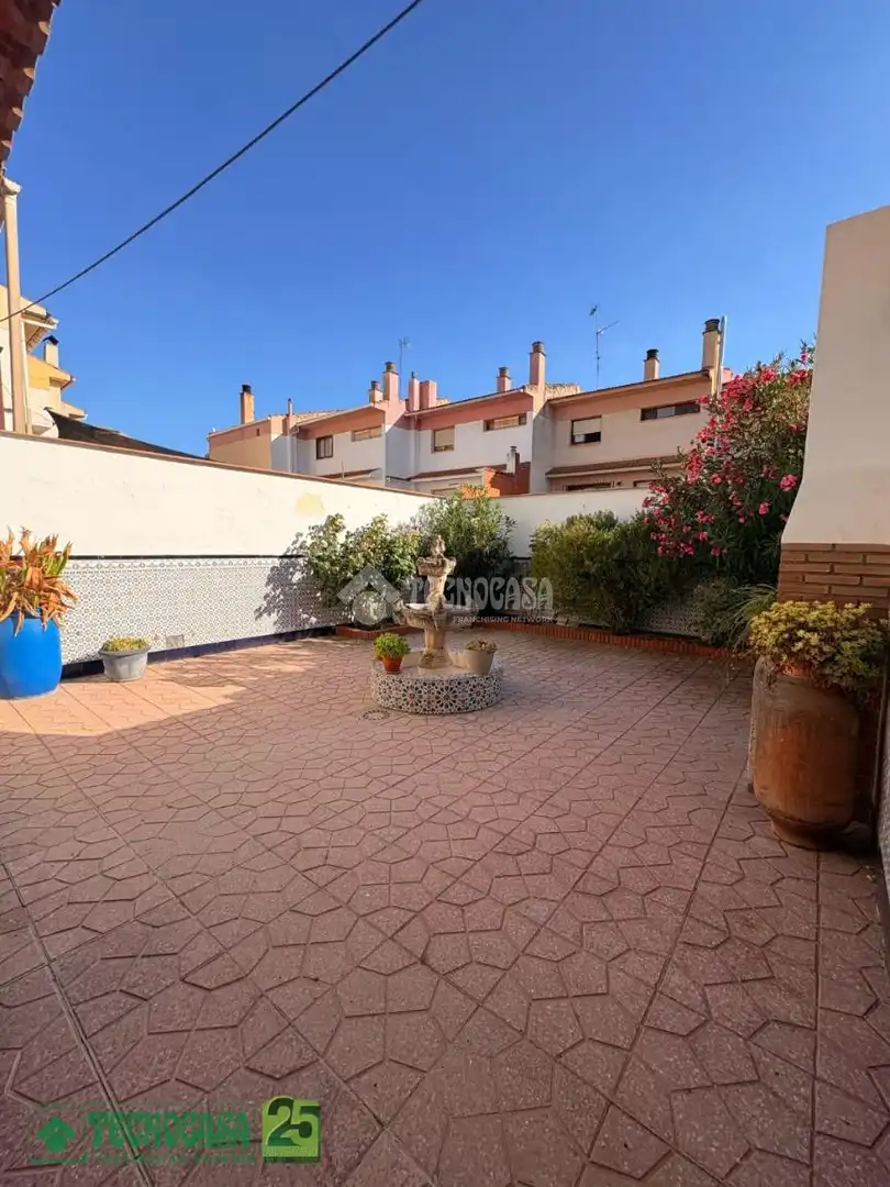 Casa adosada en venda a C. Real, Corral de Almaguer