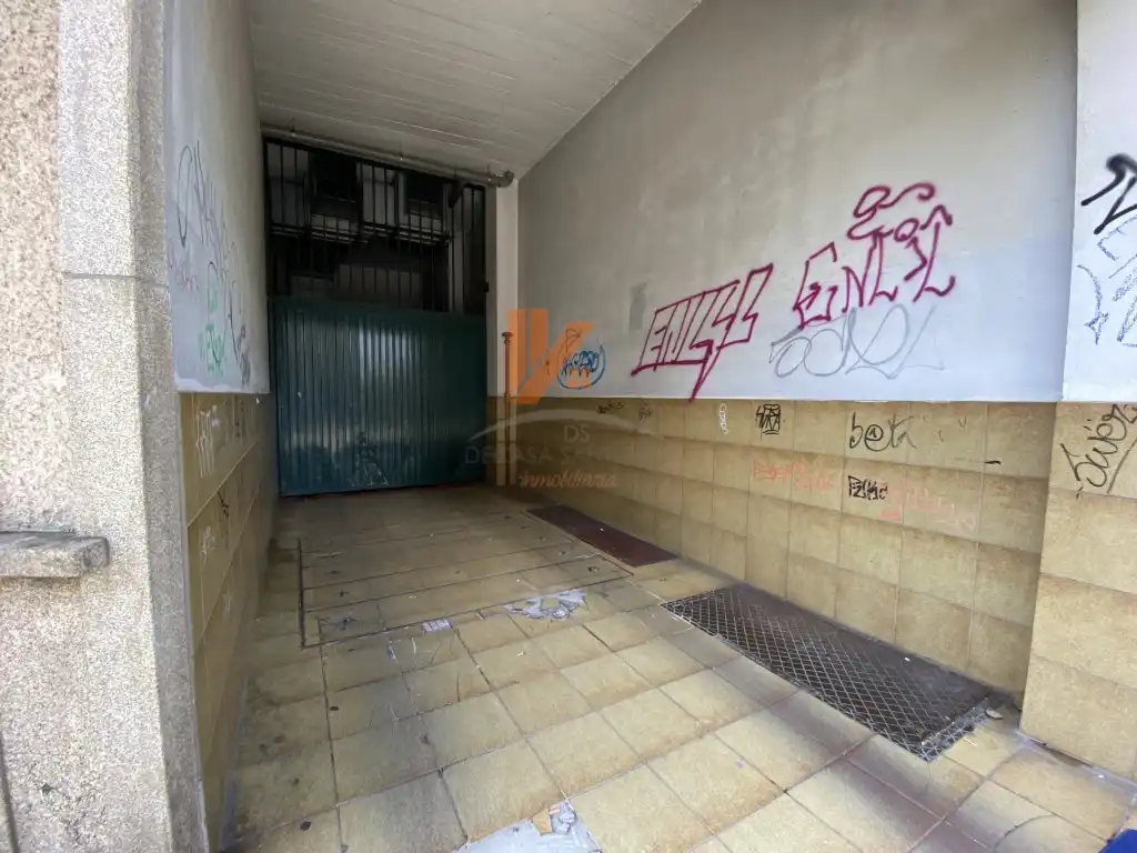 Parking of Garage for rent in Santiago de Compostela 