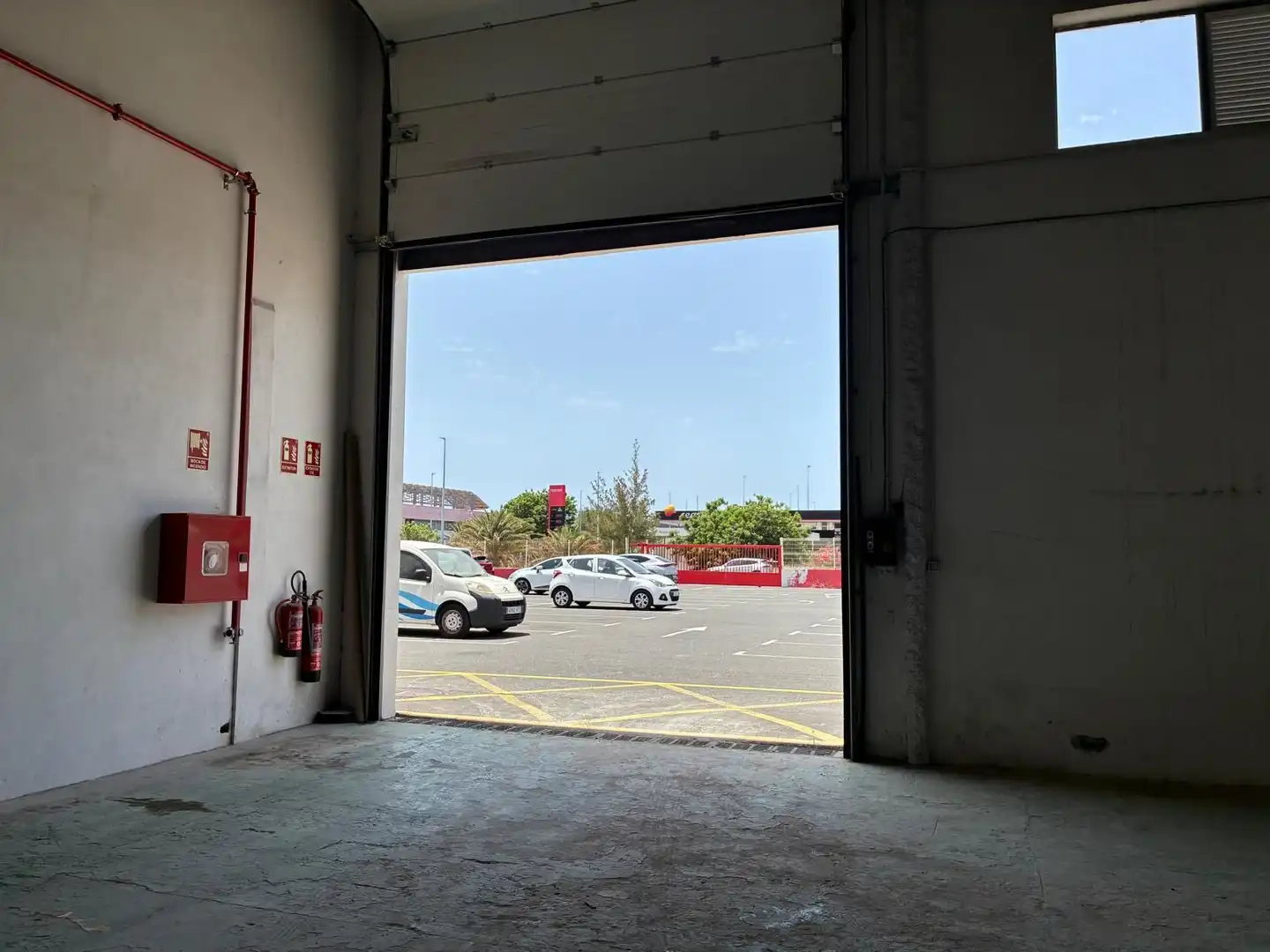 Parking of Industrial buildings for rent in Arafo