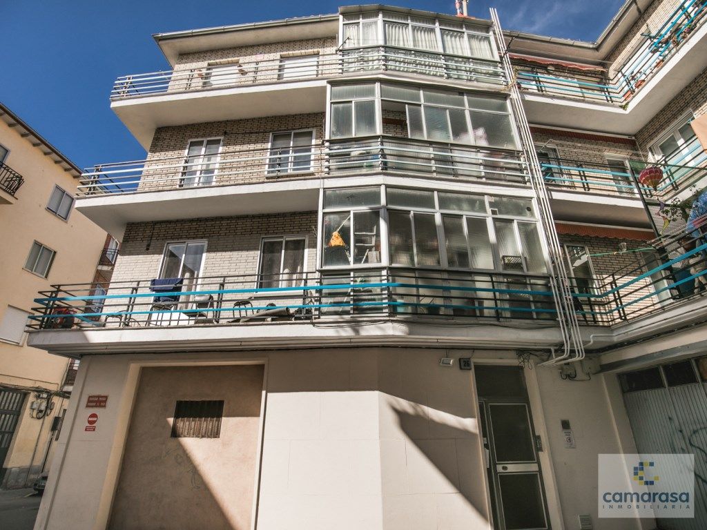 Vista exterior de Piso en venta en Ávila Capital con Terraza